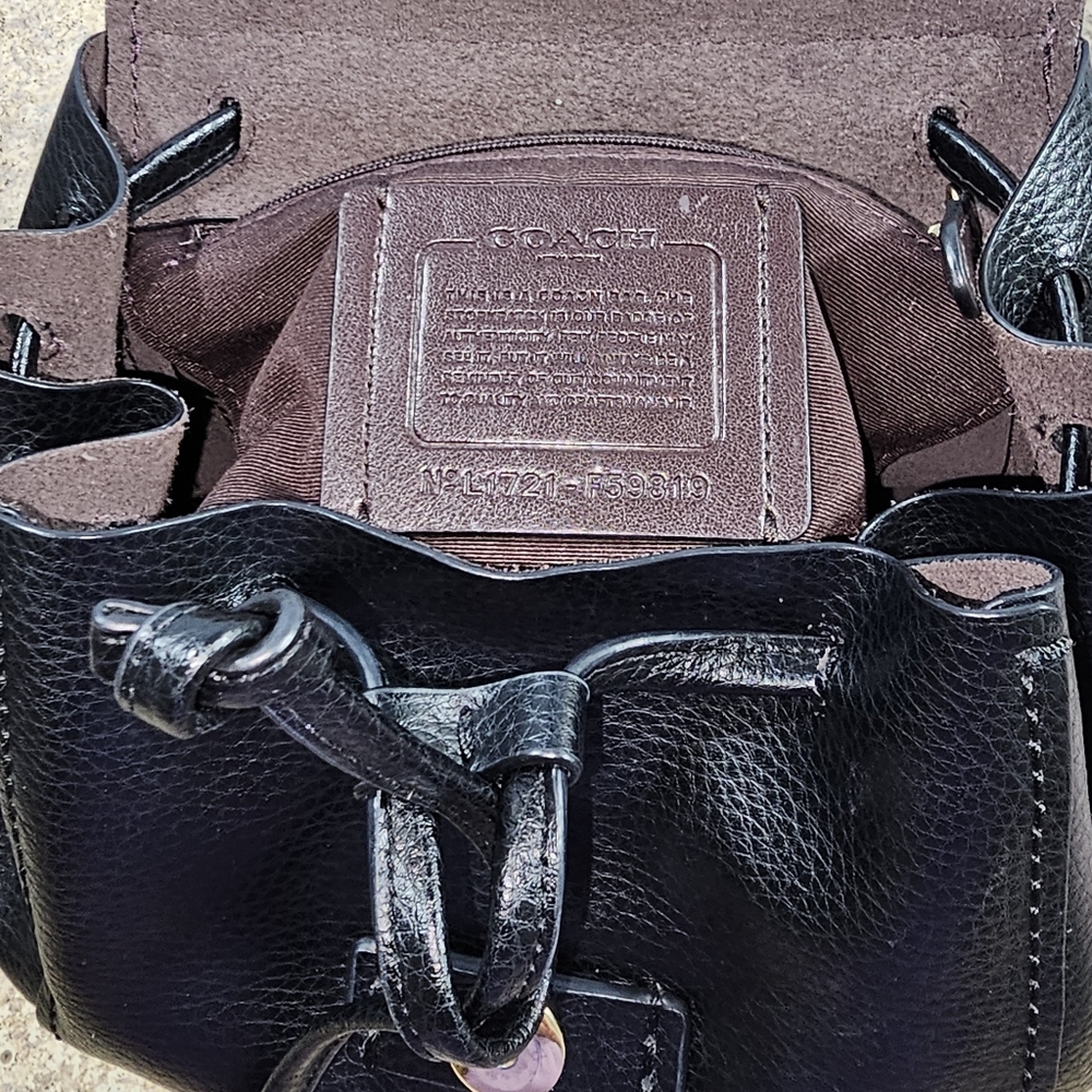 🖤 Authentic Coach Mini Rucksack – Black Pebbled Leather | Gold Hardware | 2017 - Picture 4 of 10